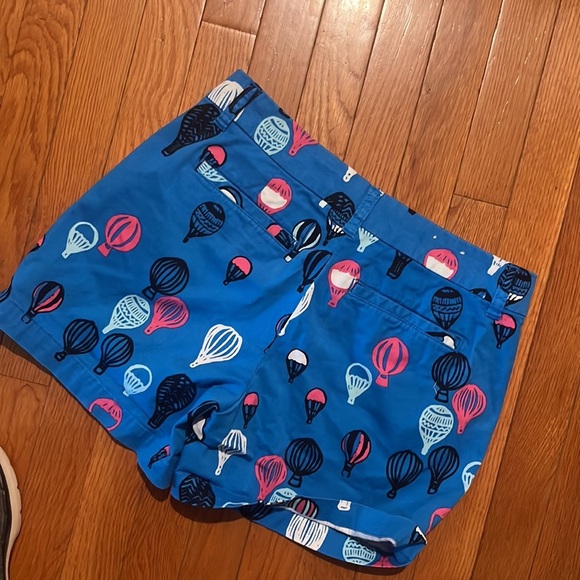 Up Up and Away!! Crown & Ivy Shorts! Super Cute! - Picture 5 of 6